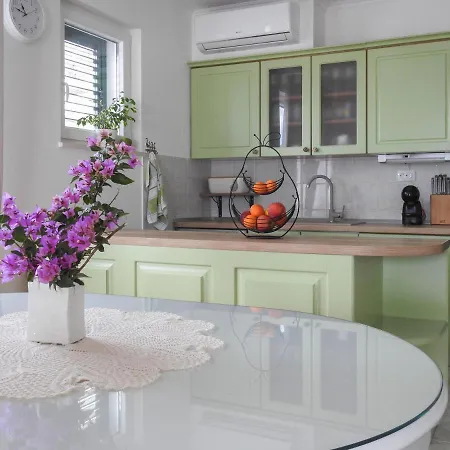 Klara Apartment Viganj