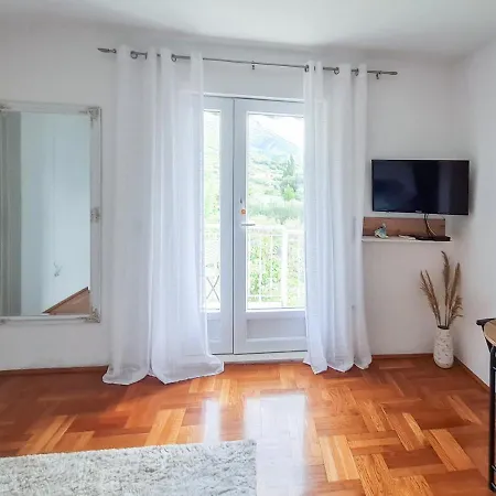 Apartment Klara Viganj