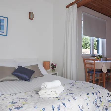 Apartment Klara Viganj