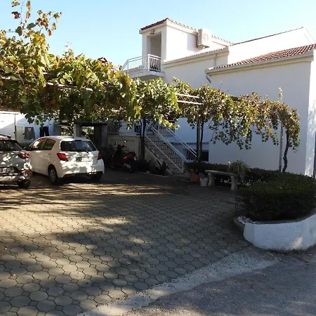 Klara Appartement Viganj